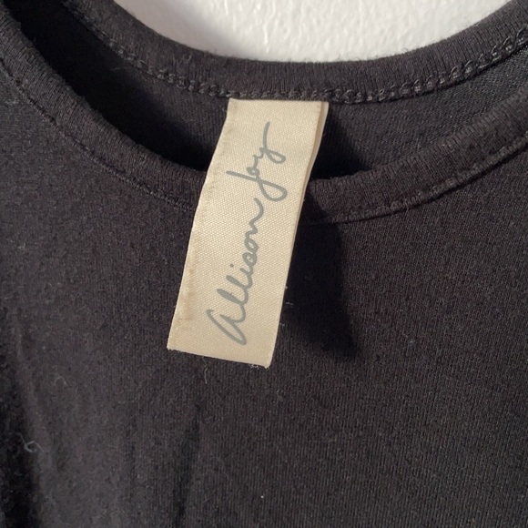 Simple black mini - Picture 2 of 2